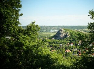 Eladó telek Budaörs