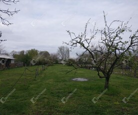 Eladó telek - Győr