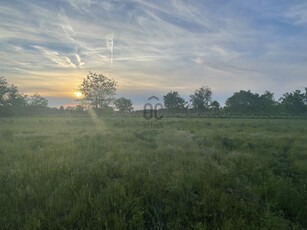 Eladó telek - Győr