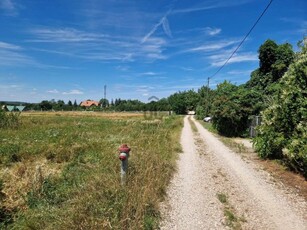 Eladó telek Tata