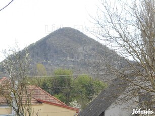 Építési telek Nemesgulácson, táj-panorámás soron.