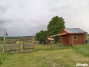 Gombán panorámás belterületi telek eladó