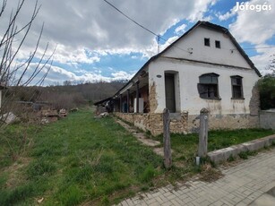 Grábócon felújítandó állapotú családi ház eladó!