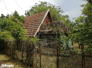 Sikonyi kertekben dupla telek nyaralóval eladó