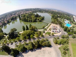 Szombathely, Belvároshoz, Csónakázó Tóhoz Közel, Panorámás Csaladi Ház