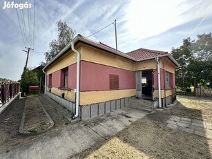 Táborfalva, Központi elhelyezkedés, 66 m2-es, családi ház, 3 szobás