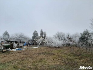 Telek bontandó házzal