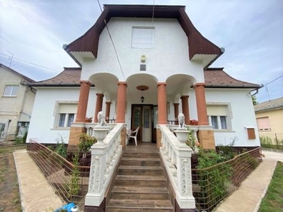 Eladó Ház, Budapest 17 kerület Kúria jellegű családi ház