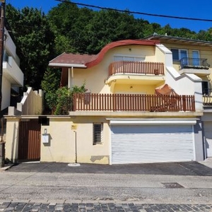 Eladó Ház, Budapest 2 kerület Panorámás családi ház Máriaremetén