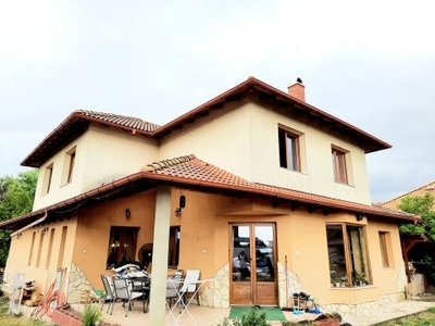 Eladó Ház, Pest megye Vecsés Mediterrán típusú ház a Dobó Katica lakópark közelében