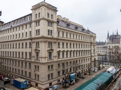 Eladó Lakás, Budapest 5 kerület Parlamentre néző prémium lakás