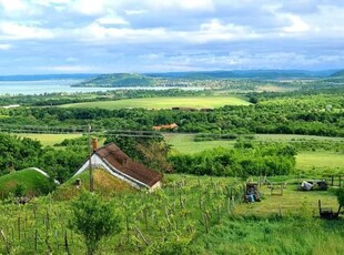 Eladó nyaraló Balatonfüred, földszint