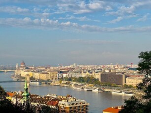 Eladó téglalakás Budapest, I. kerület, földszint