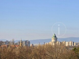 Eladó téglalakás Budapest, XV. kerület, Tetőtér