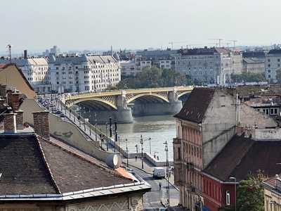 Eladó átlagos állapotú lakás - Budapest II. kerület