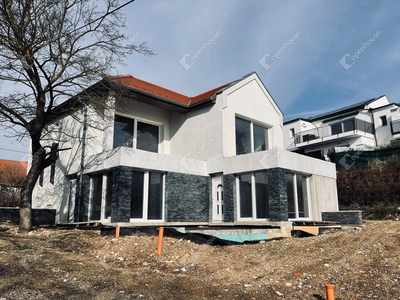 Eladó új építésű ház - Balatonfüred