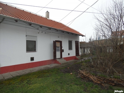 Kertkapcsolatos 36m2-es lakás - Szeged, Csongrád-Csanád - Lakás