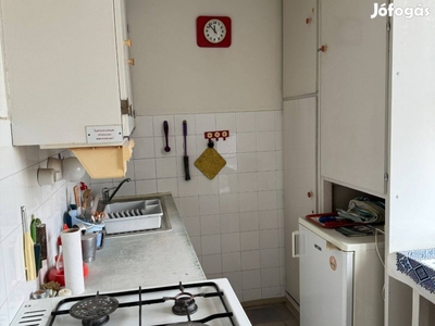 Eladó két szobás lakás, Székesfehérvár- Belváros közeli
