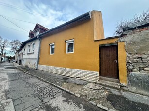 Eladó családi ház Esztergom