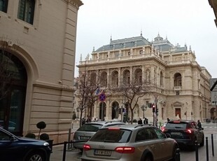 Eladó téglalakás Budapest, VI. kerület, 2. emelet