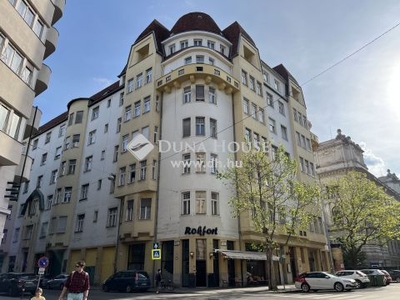 Eladó Lakás, Budapest 5. kerület - Kossuth Lajos tér mögött, Igazságügyi Palotára néző magasemeleti lakás eladó