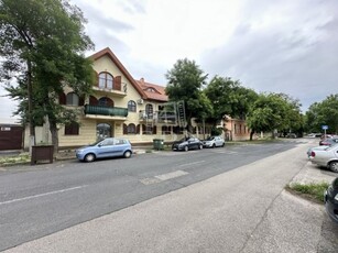 Kiadó téglalakás, albérlet Székesfehérvár, Belvároshoz közel, 1. emelet