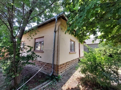 Eladó családi ház - Szentes, Csongrád-Csanád megye
