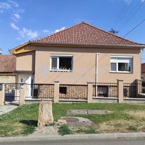 Eladó Ház, Pest megye, Szokolya - Kisvasút közelében