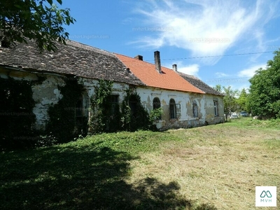 Eladó tégla lakás - Pápa, Veres Péter tér 5.