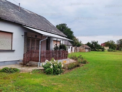 Eladó családi ház - Balatonberény, Somogy megye