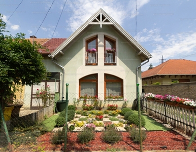Eladó családi ház - Szeged, Újszeged