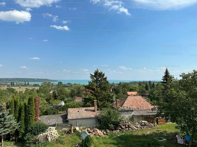 Eladó hétvégi házas nyaraló - Balatonalmádi, Veszprém megye