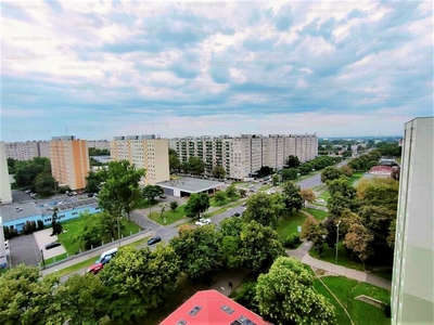 Eladó panel lakás - Debrecen, Újkert