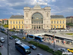 Keleti pályaudvarra néző, 116 nm-es, napos 3. emeleti lakás