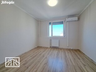 Szeged, Ipoly soron, 60 m2-es, felújított panellakás eladó!