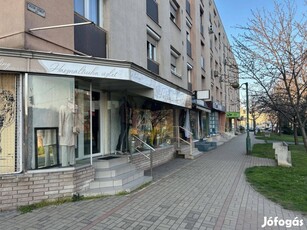 Butik soron első emeleten , 1+félszobás 47 m2 lakás eladó