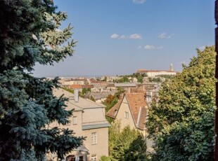 Eladó Lakás, Budapest 12 kerület Kissvábhegyen teraszos, panorámás design lakás teljes berendezéssel