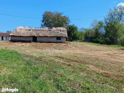 ELADÓ PINCE BALATONBERÉNY SZŐLŐHEGYEN 3736_mlux