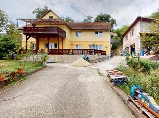 Eladó családi ház Miskolc, Városház tér