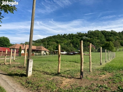 Neszmélyen eladó beépíthető telek