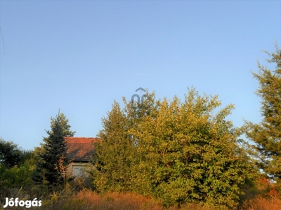 Panorámás üdülőövezeti TELEK Etyeken