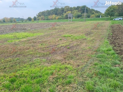 Szeged-Szőregen belterületi zárt kert Eladó!