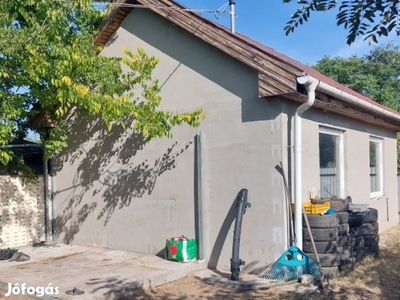 Mogyoród, Középsőhomoki utca, 85 m2-es, családi ház, 4 szobás