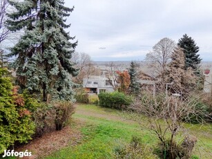 Eladó lakás Budapest III. kerület, Mátyáshegy lábánál panorámás lakás