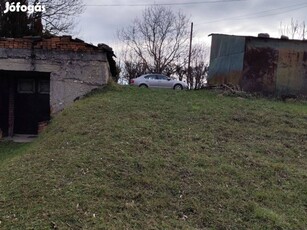 Eladó panorámás pince Zalaegerszeg Botfai részén