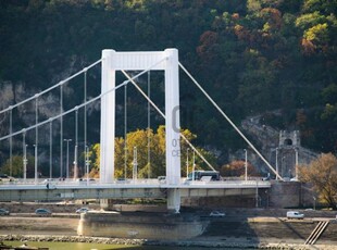 Eladó téglalakásBudapest, V. kerület, Belváros