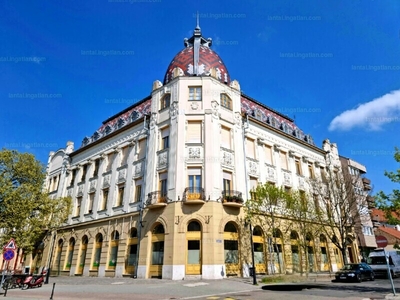 Nagykőrös, Széchenyi tér 1.