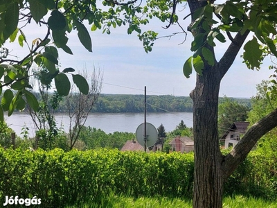 Dunai panorámás nyaraló, üdülő, hétvégi ház eladó