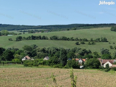 Kereki panorámás zártkert