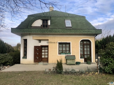 Eladó átlagos állapotú ház - Budapest II. kerület